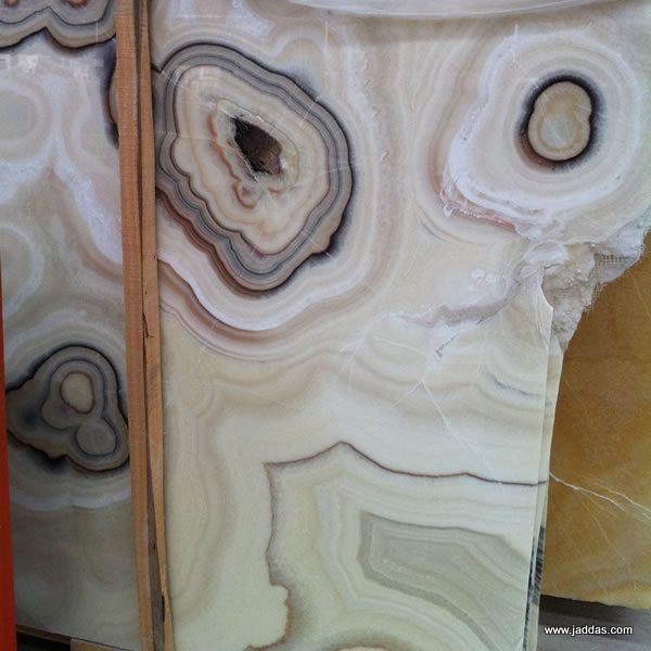 White fragrant onyx